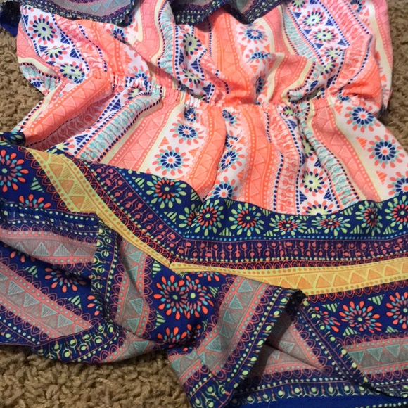 Bright and colorful romper! - Picture 3 of 4